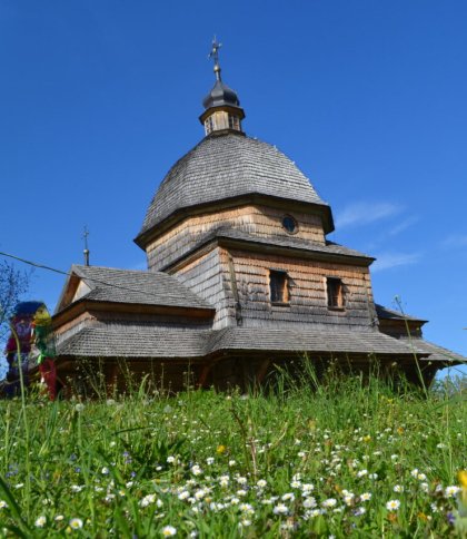 На Львівщині оцифрують одну з найдавніших дерев’яних церков у селі Стара Скварява