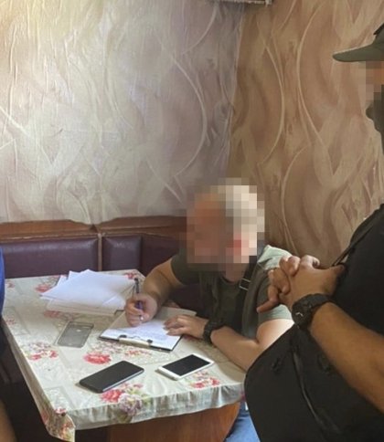 Проміняла чоловіка на громадянство рф: на Дніпропетровщині затримали жінку, яка “зливала” позиції ЗСУ