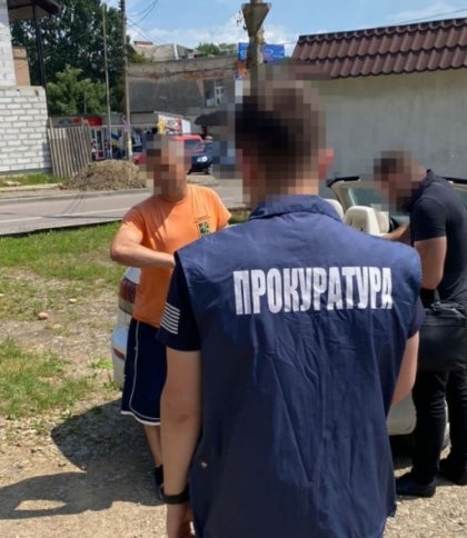 На Львівщині викрили схему незаконного виїзду чоловіків