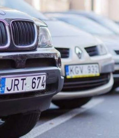 Стало відомо, скільки автівок українці завезли у серпні: бюджет наповнився на понад 2 млрд гривень