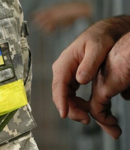 Хмельницький міськрайонний суд  задовольнив усі 50 клопотань про звільнення засуджених від відбування покарання для проходження військової служби