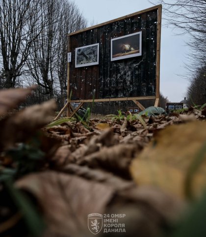 «ЧАСІВ ЯР. ВОГНЕТРИВКІ»: фотовиставка 24 бригади проходить у Підгорецькому замку