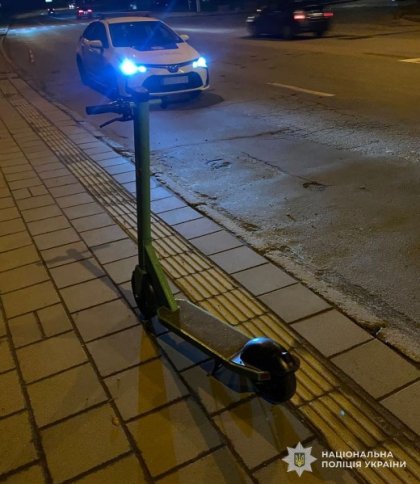 У Львові 23-річний чоловік потрапив в реанімацію після п'яної аварії на самокаті