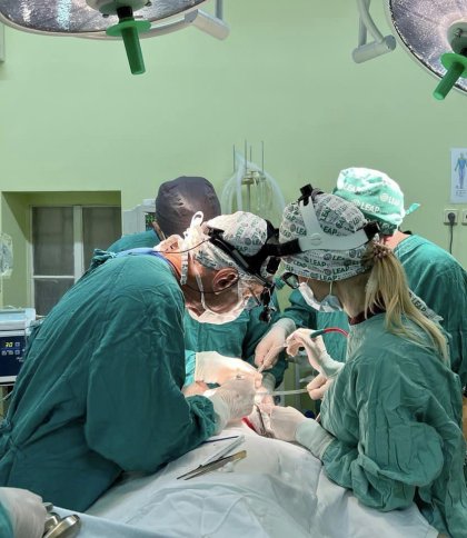У 18-річного хлопця щелепа була як у 5-річної дитини: львівські хірурги прооперували юнака із важкою вадою обличчя