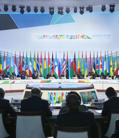 Саміт Росія — Африка та руйнування міфу про «хороших рускіх»: аналітика головних політичних подій