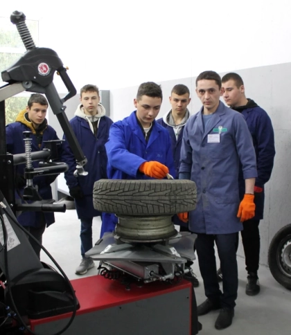 У Турці навчатимуть на слюсарів з ремонту колісних транспортних засобів