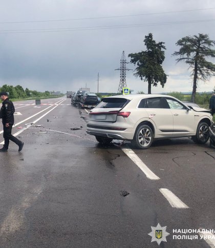 На Львівщині у ДТП з електрокаром постраждав 67-річний водій мікроавтобуса