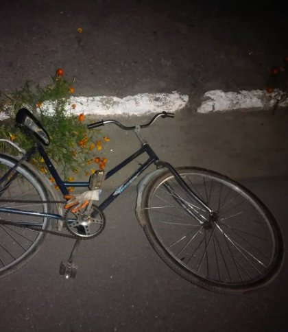 На Львівщині мікроавтобус збив велосипедиста