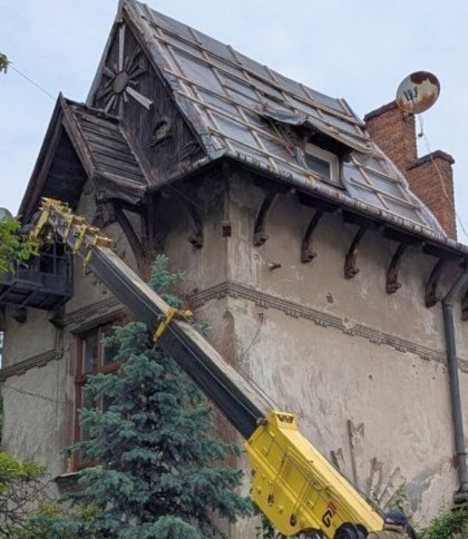 У Львові реставрують пошкоджену ракетним ударом віллу Геллера за 15 млн грн