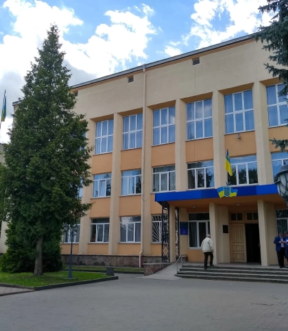 Депутатку Дрогобицької РДА підозрюють у фіктивному працевлаштуванні чоловіків призовного віку