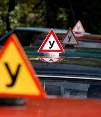 Літеру “У”  на навчальних автомобілях замінили на літеру “Н”: в Україні внесли зміни до правил дорожнього руху