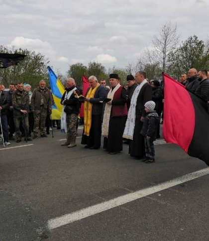 Дрогобиччина зустріла полеглого у бою воїна Тараса Михаця