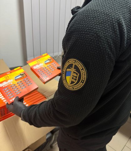 Косметика і леза для бриття: на Львівщині митники виявили контрабанди на 2 млн грн