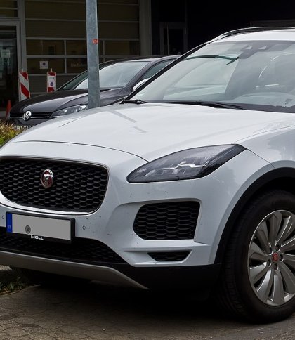 Вчинив ДТП і втік: у Львові судили водія Jaguar