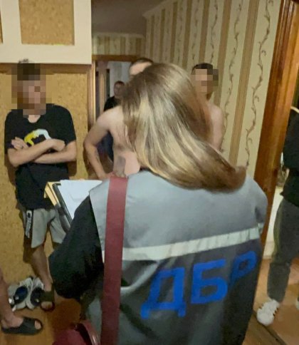 Оператори незаконного call-центру у Дніпрі вкрали 1 млн грн в українців, які працюють у Польщі