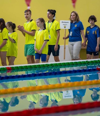На Львівщині проходять змагання з паралімпійського та дефлімпійського плавання серед дітей та підлітків з інвалідністю.