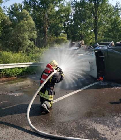 У Львівському районі перекинулас автоцистерна: стався витік газу