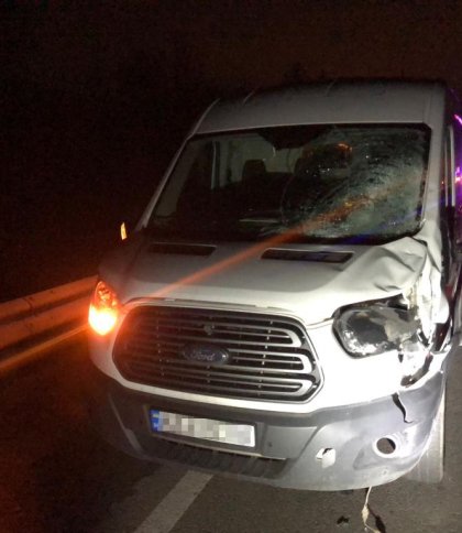 Вночі під Львовом водій мікроавтобуса на смерть збив пішохода 