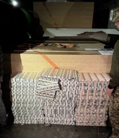 На кордоні з Польщею зупинили контрабанду сигарет на пів мільйона гривень