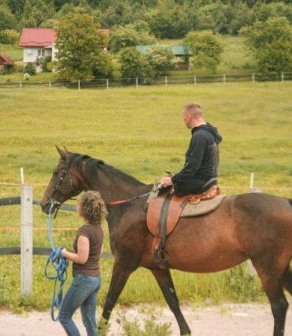 У Львові відновлюють іпотерапію для військових