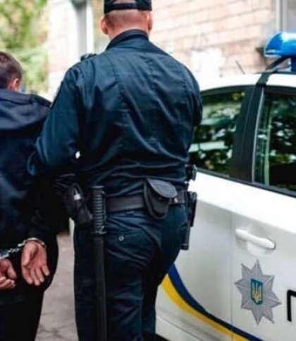 Львівські поліцейські затримали учасника банди, яка займалася контрабандою зброї
