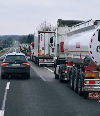 На кордоні з Польщею на в’їзд в Україну чекає майже 1300 вантажівок