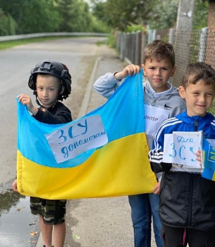 На Стрийщині діти зібрали кошти на два бронежилети для захисників України