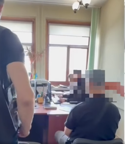 У Львові судитимуть 33-річного чоловіка за перепродаж авто завезених як гуманітарна допомога