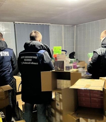 Правоохоронці викрили трьох львів’ян, які продавали контрабандні електронні сигарети