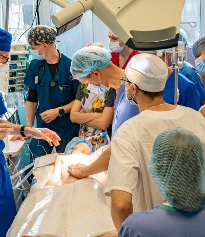 Американські кардіологи прооперують 20 дітей з серцево-судинними захворюваннями у Львові