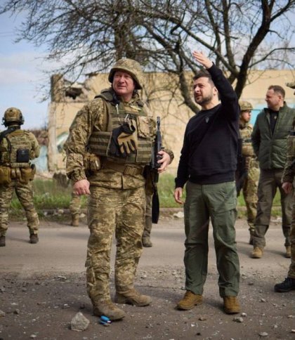 Зеленський відвідав позиції українських воїнів в Авдіївці