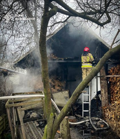 У Раві-Руській через пожежу ледь не згоріли кілька будівель