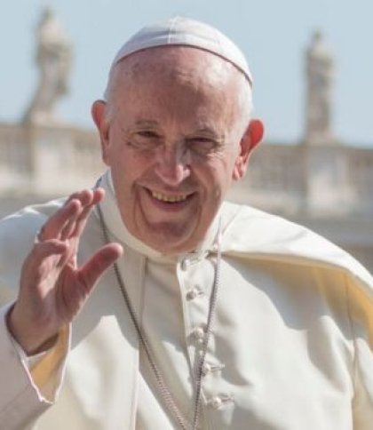Папа Римський пожертвував кошти на "швидку" для Львова