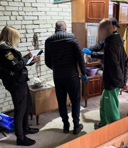 Поліція викрила в селі на Стрийщині масштабне підпільне виробництво наркотиків