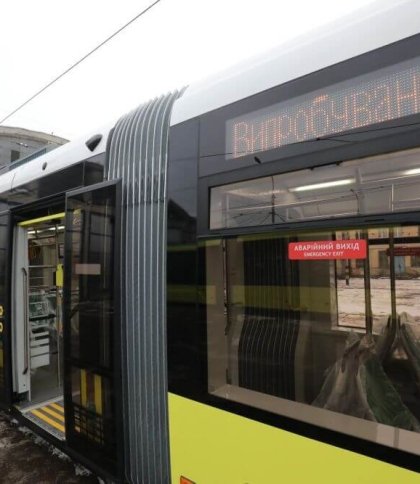 Львів отримав новий низькопідлоговий трамвай
