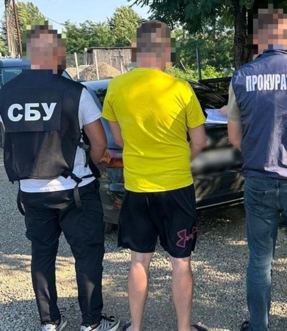 На Львівщині митник сприяв незаконному ввезенню товару на понад 2 млн грн