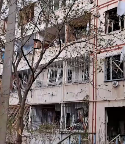 Росіяни завдали удару по житловому мікрорайону Нової Каховки на Херсонщині: є постраждалі