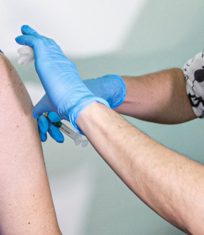 Ще більще щеплень: центри вакцинації на Львівщині тепер працюють щодня