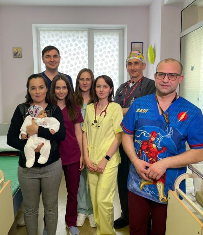 У Львові вперше в Україні провели унікальну операцію за допомогою робота Da Vinci