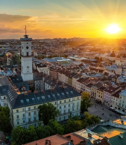 Прогноз погоди у Львові 28–30 червня: пориви вітру та до +27° тепла