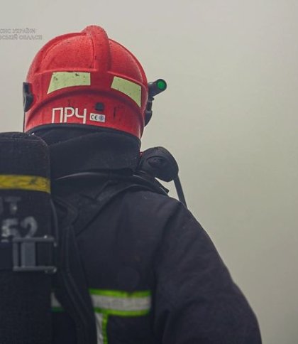 Рятувальники Львівщини погасили пожежу в закинутій будівлі