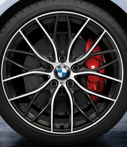 У Львові судили студента, який викрав авто BMW через борг