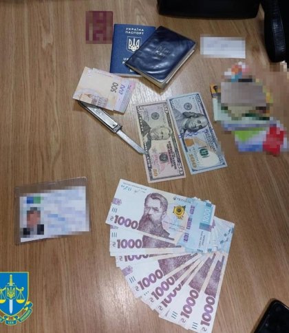 Правоохоронці затримали головного інспектора податкової Волинської області: вимагав чималий хабар