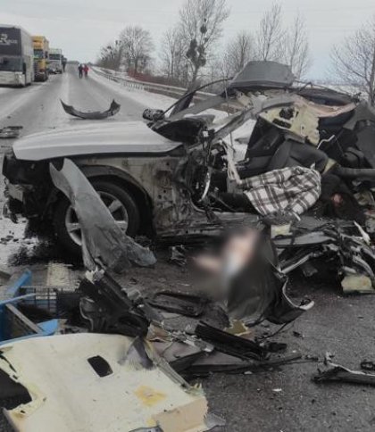 На Львівщині зіткнулися вантажівка та BMW — 25-річна водійка легковика загинула