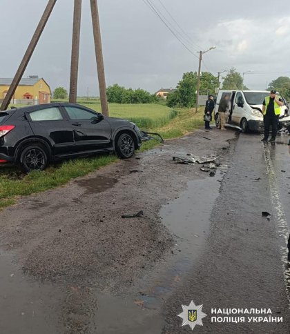 ДТП біля Жовкви: постраждали водійка та пасажир легковика — подробиці