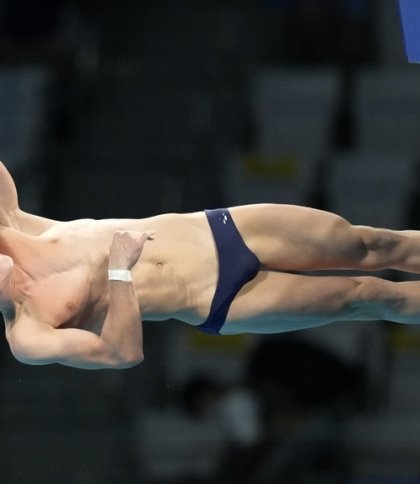 16-річний українець Середа здобув "золото" чемпіонату Європи зі стрибків у воду