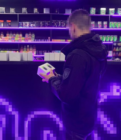 У Львові викрили мережу контрафактних “електронок” та рідин до вейпів на 16 млн грн