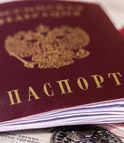 На Херсонщині окупанти хочуть видавати російське громадянство дітям, які народилися після 24 лютого
