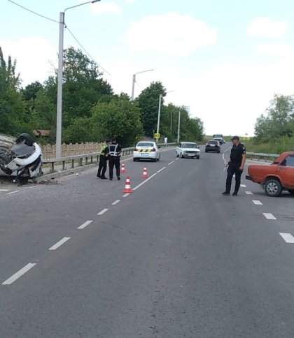 Авто аж перекинулось на дах: внаслідок ДТП на Львівщині травмовано 4 людини
