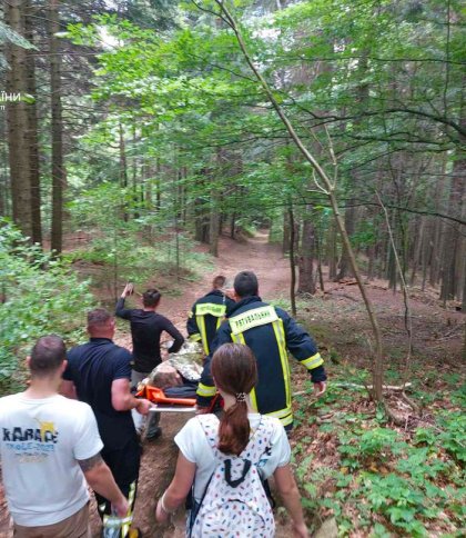 Втратила свідомість у горах: на Львівщині медики та рятувальники допомогли 15-річній дівчині